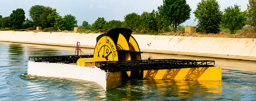 Floating SHK Turbine deployed in a canal